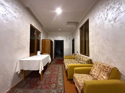 Meghri Bed & Breakfast | Haer B&B