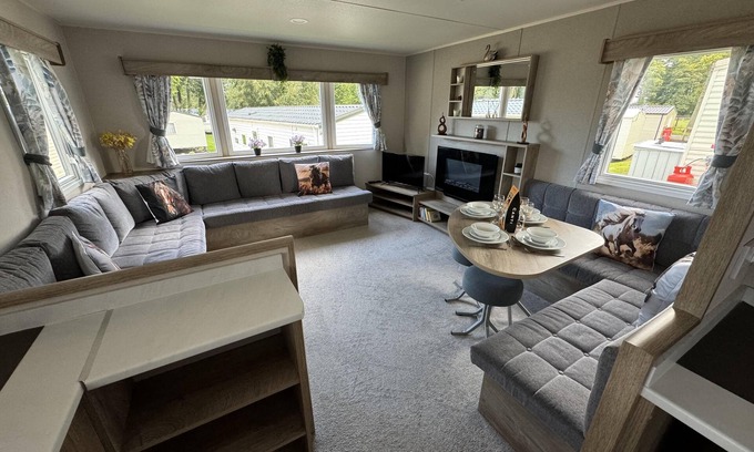 Berwick-upon-Tweed Apartment | Haggerston Castle - Caravan - Sleeps 6 - Parking