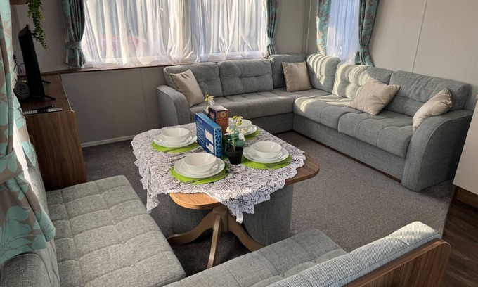 Berwick-upon-Tweed Apartment | Haggerston Castle - Caravan - Sleeps 6 - Parking