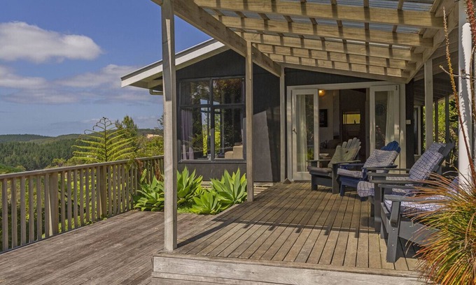 Hahei Cottage | Hahei Hideaway - Hahei Holiday Home