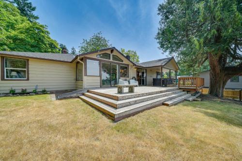 Lakeview House | half Mi to Yarrow Bay Family Home in Kirkland