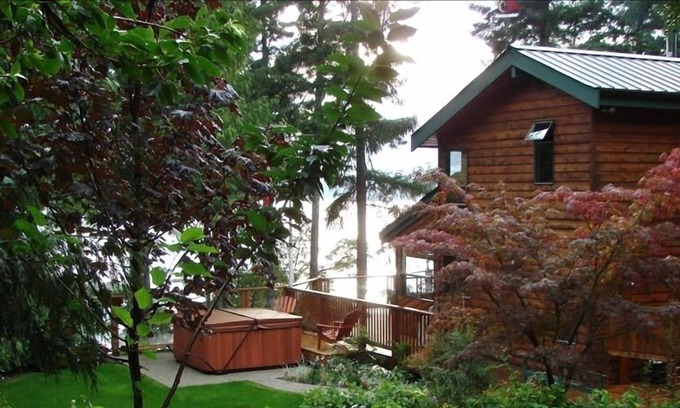 Halfmoon Bay House | Halfmoon Bay Cottage - Privacy and Spectacular Views
