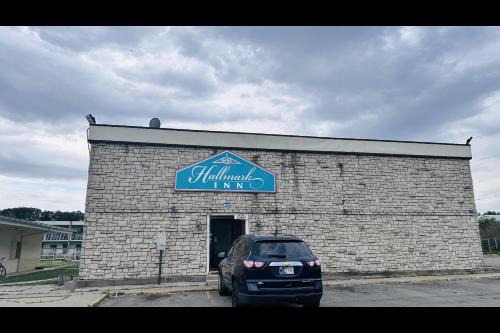 Fort Wayne Hotel | Hallmark Inn By OYO Fort Wayne