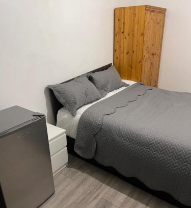 Colyers Apartment | Hallykins