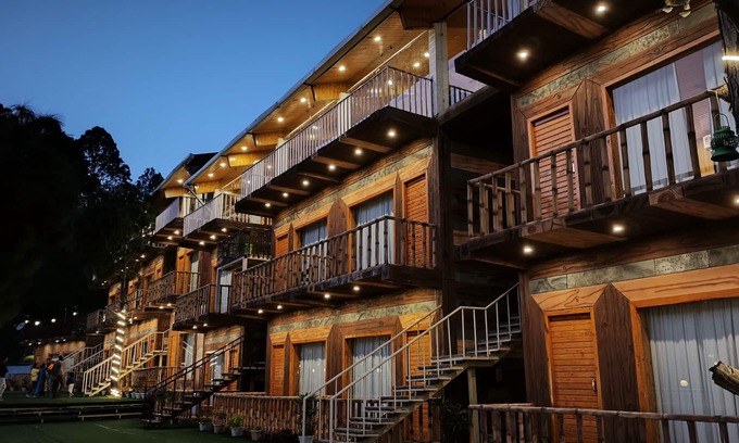 Lansdowne Hotel | Hamilton Palace