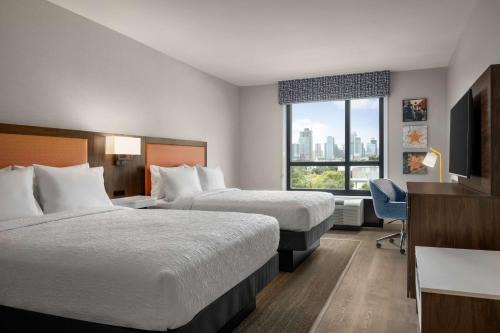 Holly Hotel | Hampton by Hilton East Austin - near UT and Capitol