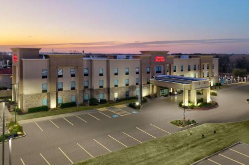 Clute Hotel | Hampton Inn and Suites Lake Jackson-Clute