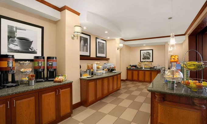 Athens Hotel | Hampton Inn Athens