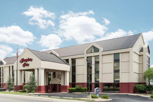 Branson Theater District Hotel | Hampton Inn Branson on the Strip