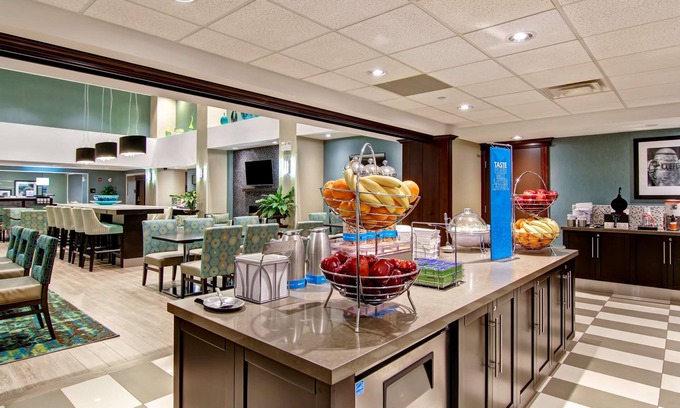Sudbury Hotel | Hampton Inn by Hilton Sudbury