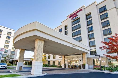Airport Corporate Hotel | Hampton Inn by Hilton Toronto Airport Corporate Centre