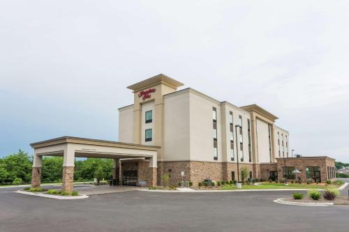 Cumberland Hotel | Hampton Inn Cumberland