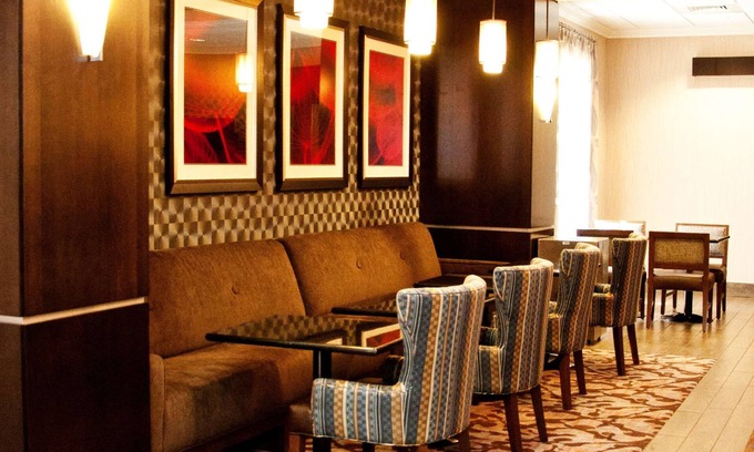 Warrington Hotel | Hampton Inn Doylestown