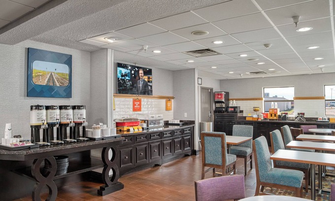 Elkhart Hotel | Hampton Inn Elkhart IN
