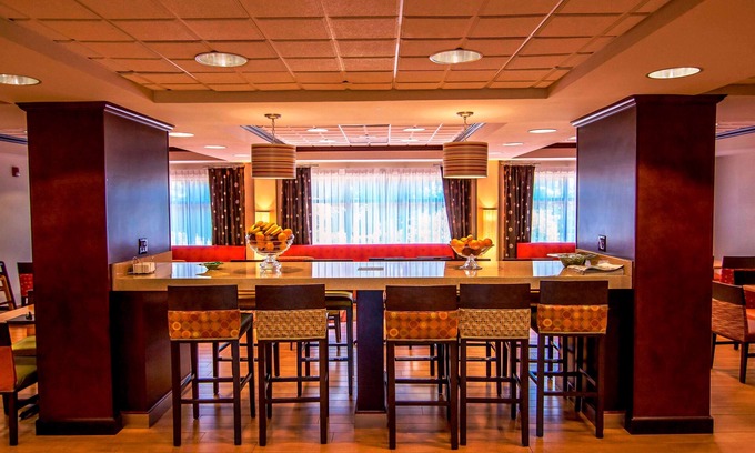 Long Hill Hotel | Hampton Inn Groton