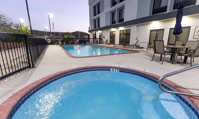 Kerrville Hotel | Hampton Inn Kerrville
