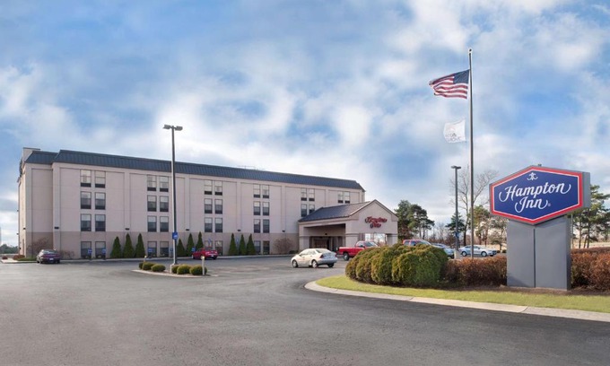 Norton Shores Hotel | Hampton Inn Muskegon