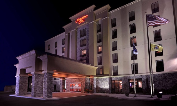 Neptune City Hotel | Hampton Inn Neptune/Wall