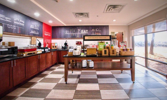 Edmond Hotel | Hampton Inn Oklahoma City/Edmond
