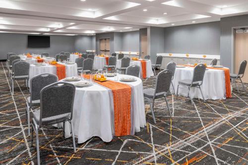 Olathe Hotel | Hampton Inn Olathe