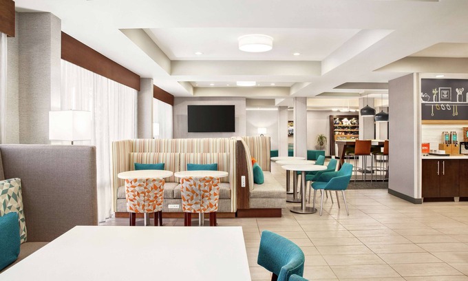 Paris Hotel | Hampton Inn Paris