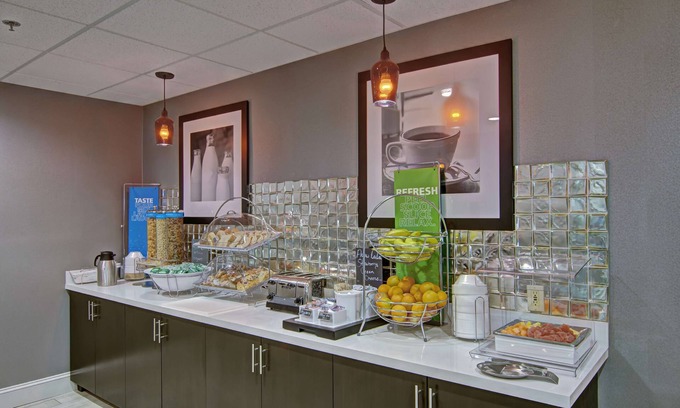 Salem Hotel | Hampton Inn Salem, VA