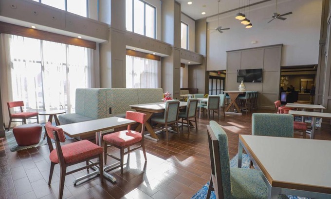 Bay City Hotel | Hampton Inn & Suites Bay City