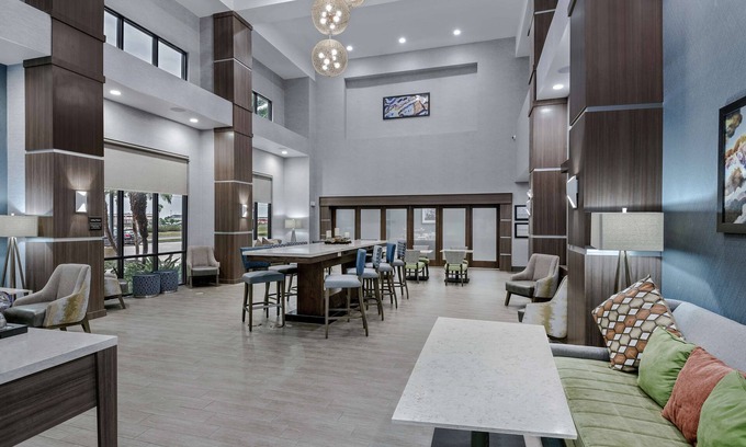 Portland Hotel | Hampton Inn & Suites by Hilton Portland Corpus Christi