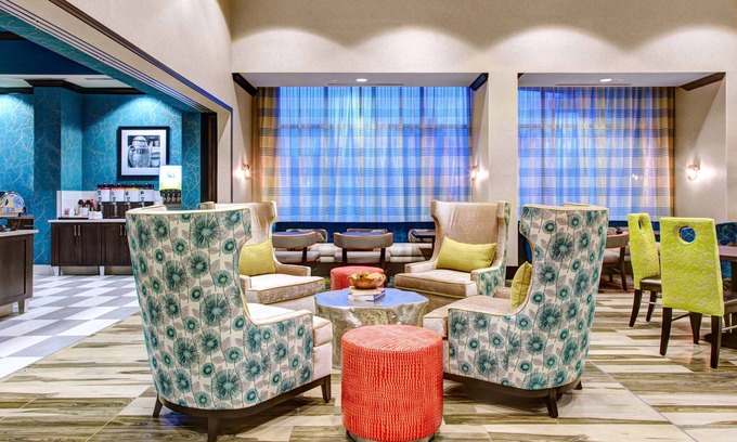 Dunwoody Hotel | Hampton Inn & Suites by Hilton Atlanta Perimeter Dunwoody