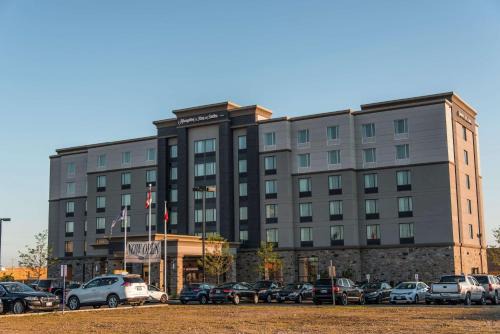 Bolton Hotel | Hampton Inn & Suites by Hilton Bolton