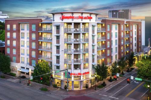 Downtown Chattanooga Hotel | Hampton Inn & Suites Chattanooga Downtown