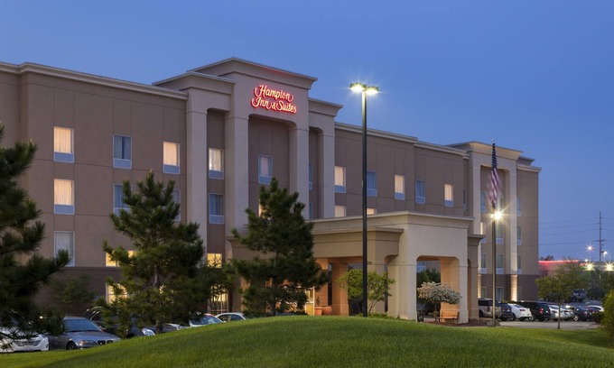 Quad Cities Hotel | Hampton Inn & Suites Davenport
