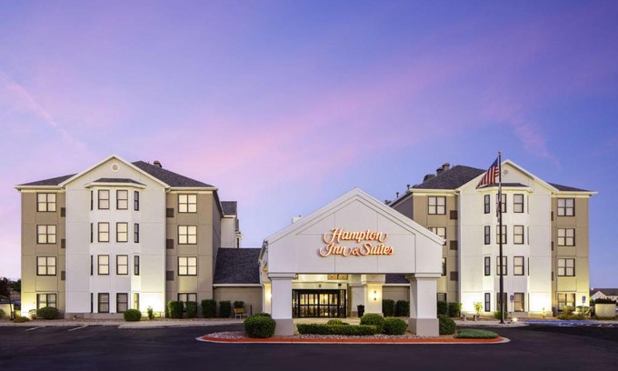 Biggs Field Hotel | Hampton Inn & Suites El Paso-Airport