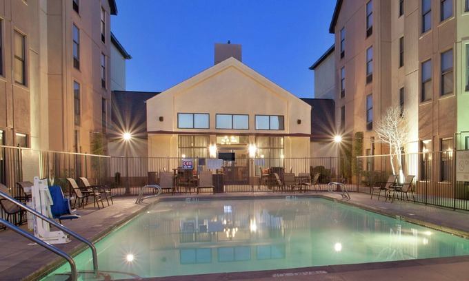 Biggs Field Hotel | Hampton Inn & Suites El Paso-Airport