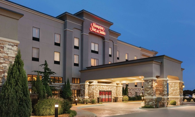 Enid Hotel | Hampton Inn & Suites Enid