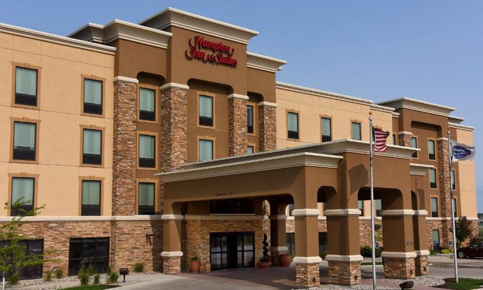 Fargo Hotel | Hampton Inn & Suites Fargo Medical Center