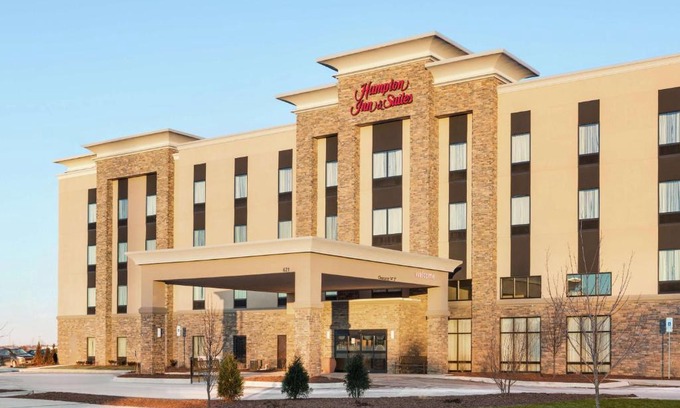 Minooka Hotel | Hampton Inn & Suites Minooka