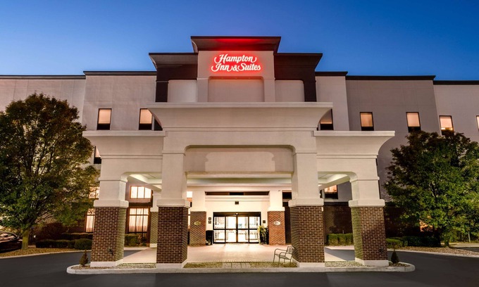 Muncie Hotel | Hampton Inn & Suites Muncie