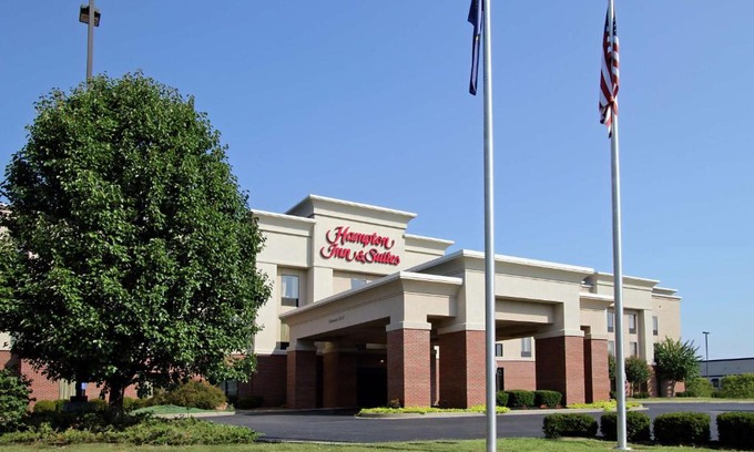 Murray Hotel | Hampton Inn & Suites Murray