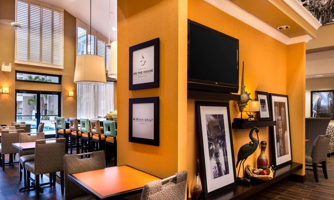 Orlando Hotel | Hampton Inn & Suites Orlando/East UCF Area