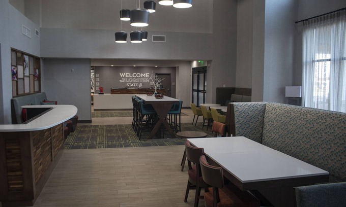 Nasons Corner Hotel | Hampton Inn & Suites Portland West