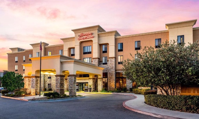 Laguna West-Lakeside Hotel | Hampton Inn & Suites Sacramento-Elk Grove Laguna I-5