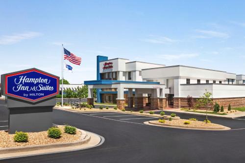 Springfield Hotel | Hampton Inn & Suites Springfield