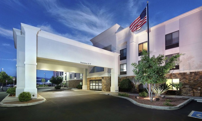 Tucson Hotel | Hampton Inn & Suites Tucson East/Williams Center