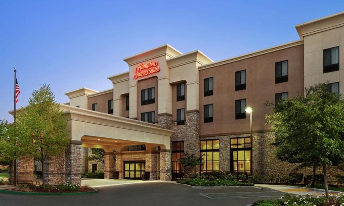 West Sacramento Hotel | Hampton Inn & Suites West Sacramento