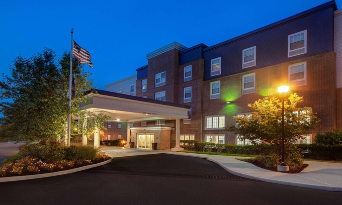 Northwest Yonkers Hotel | Hampton Inn & Suites Yonkers