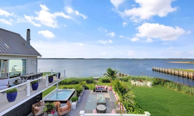 Flanders House | Hamptons Waterfront Oasis- Queen Guest Room