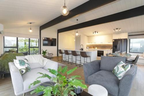 Hamurana House | Hamurana Views