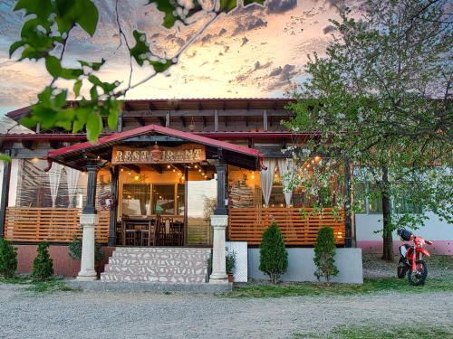 Domnesti House | Han Pizza&Pasta
