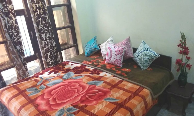 Greater Noida House | Handa Villa in Greater Noida